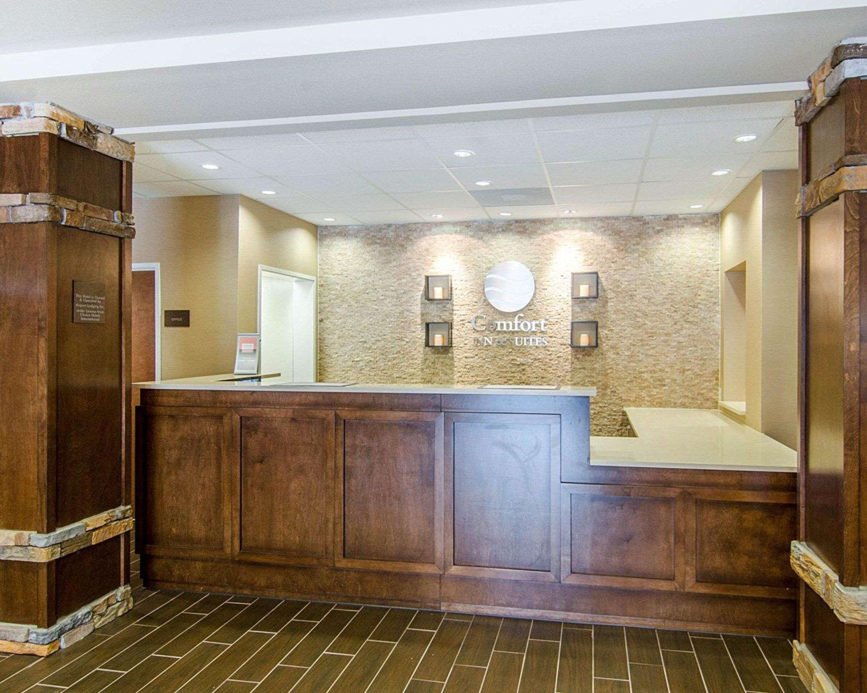 Comfort Inn & Suites Lynchburg Airport - University Area Zewnętrze zdjęcie