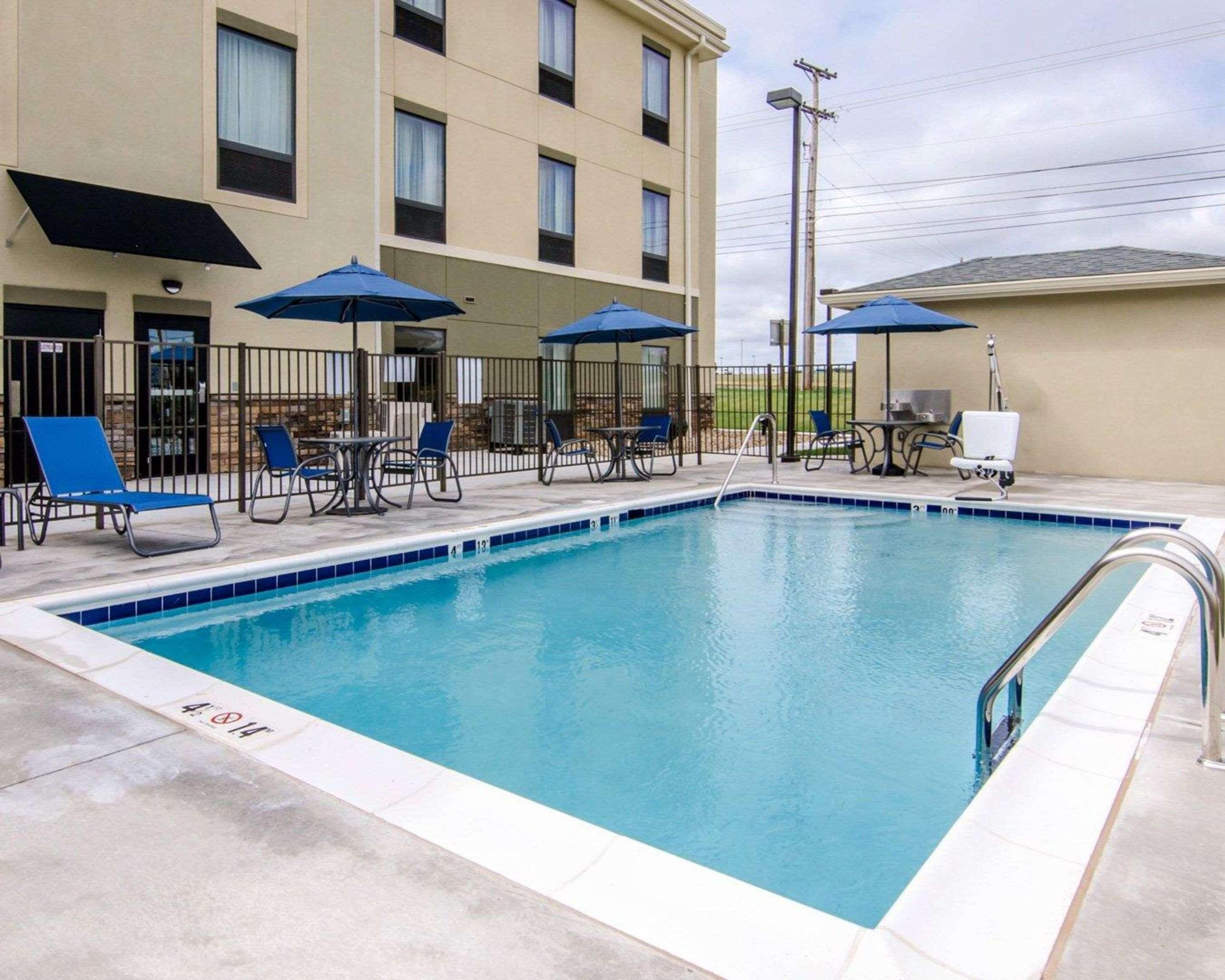 Comfort Inn & Suites Lynchburg Airport - University Area Zewnętrze zdjęcie