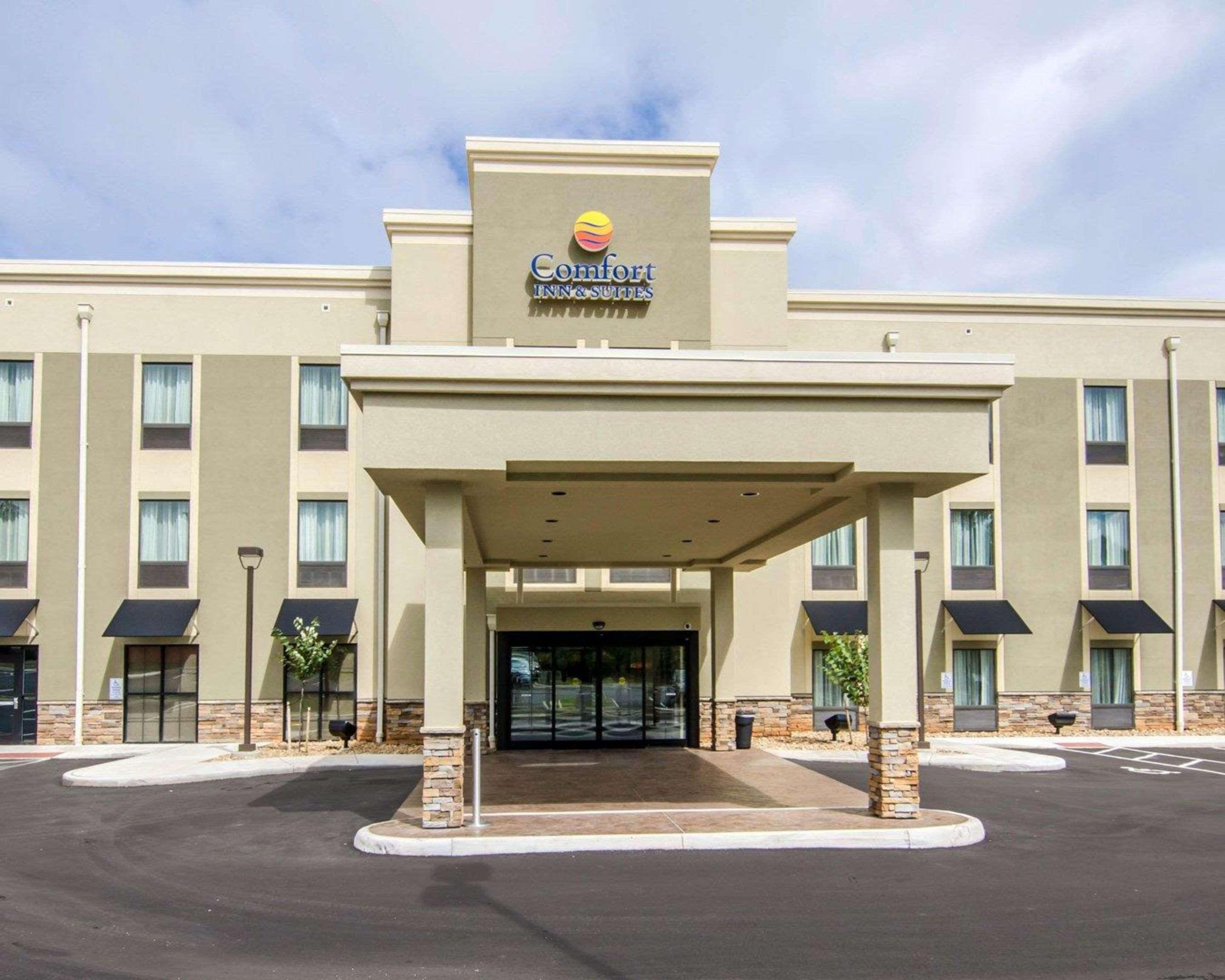 Comfort Inn & Suites Lynchburg Airport - University Area Zewnętrze zdjęcie